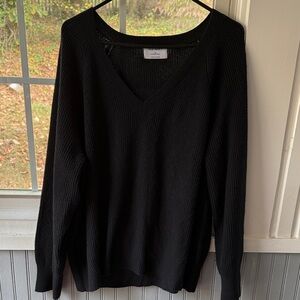 Old Navy Black and White Knit Sweater